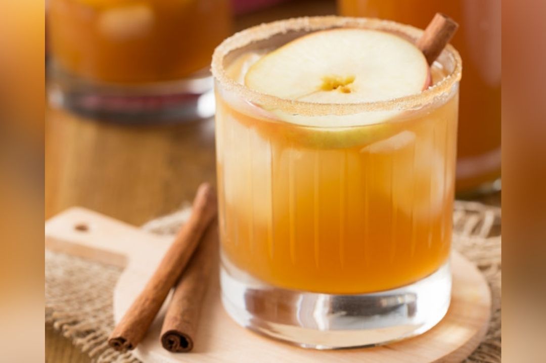 apple_pie_cinnamon_cocktail