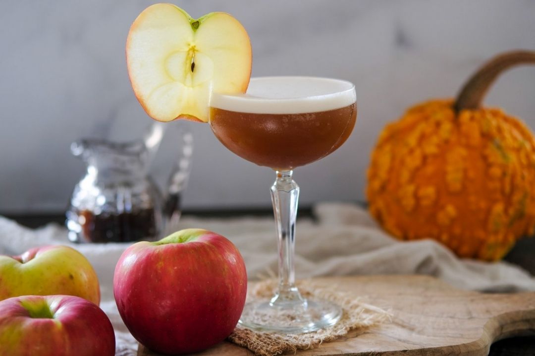 apple_pie_bourbon_cocktail
